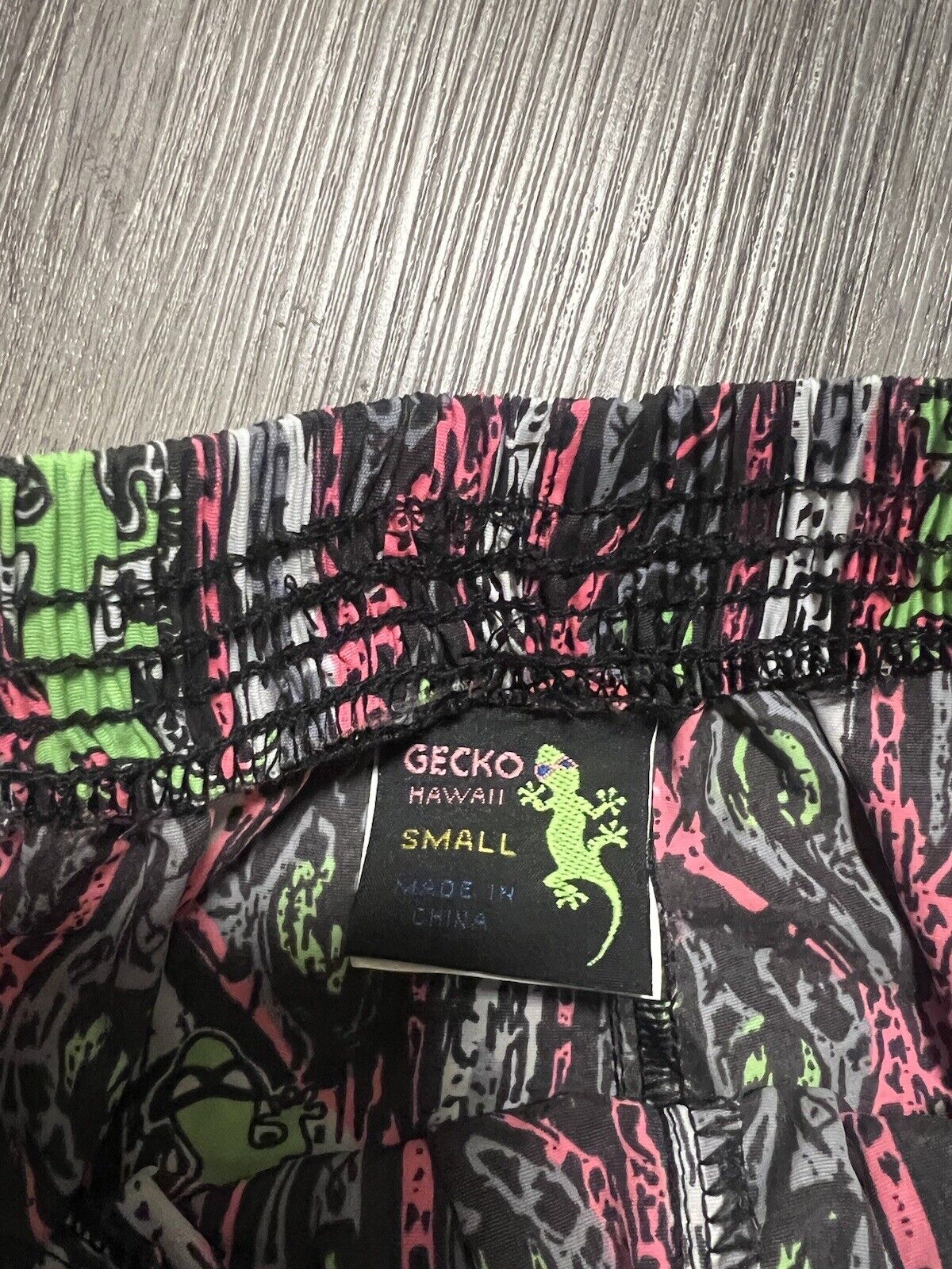 Vintage 90s Gecko Hawaii Surf Style Beach Neon Day-Glo Parachute Beach Pants